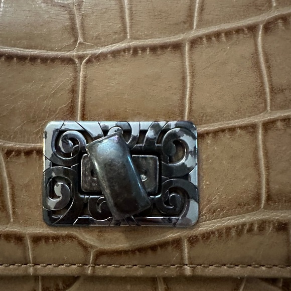 Crocodile Pattern Tan Crossbody Bag - Picture 2 of 11